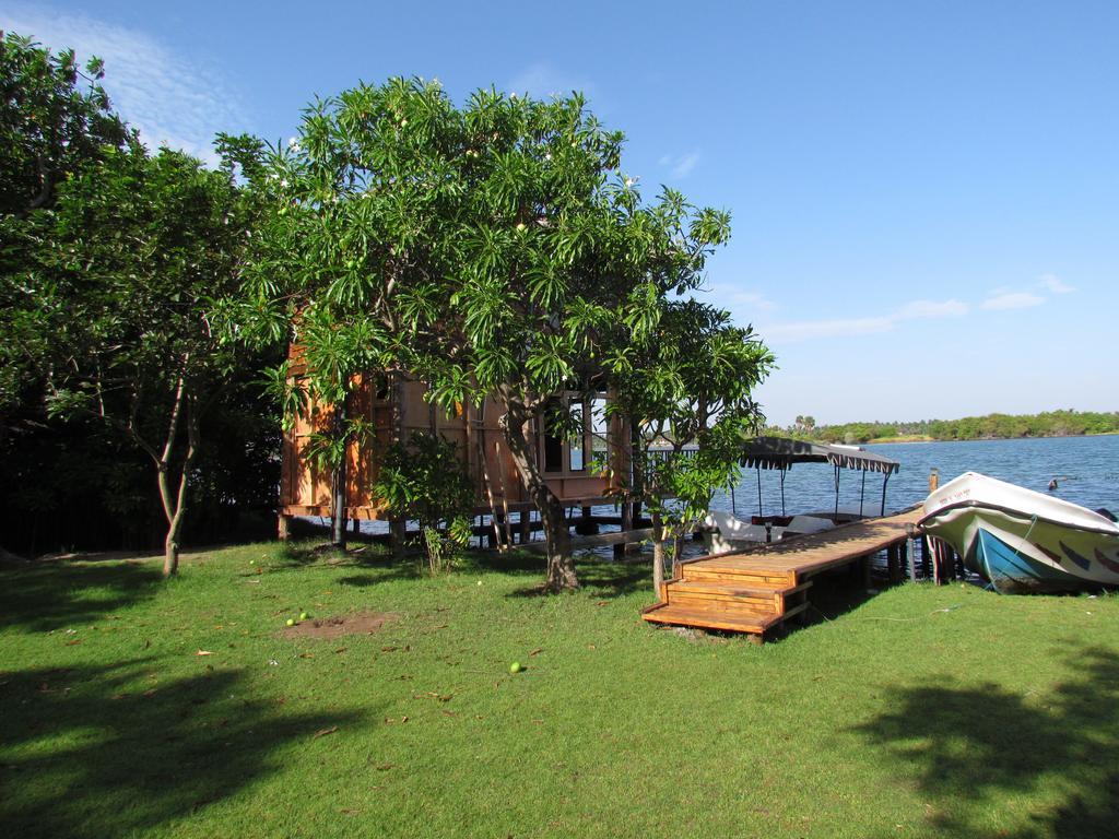 Lord Of The Forest Otel Batticaloa Oda fotoğraf